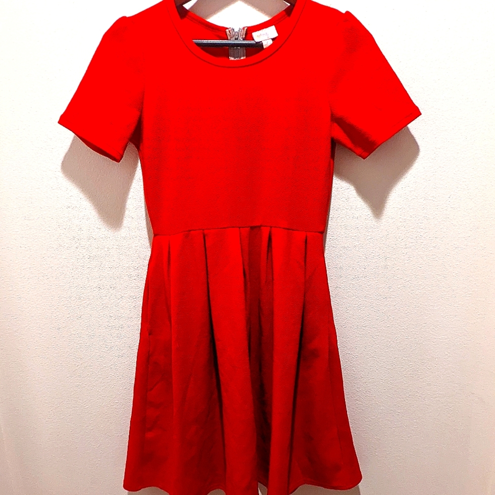 LuLaRoe Size Small Red dress with pockets